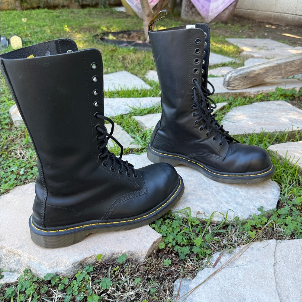 Dr. Martens Black Leather Boots 1940 5400 steel toe